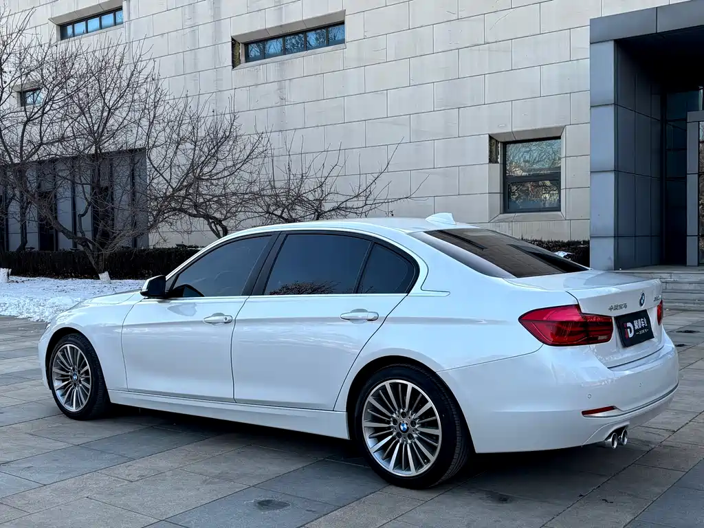 BMW 3 Series 2019 — фото 4