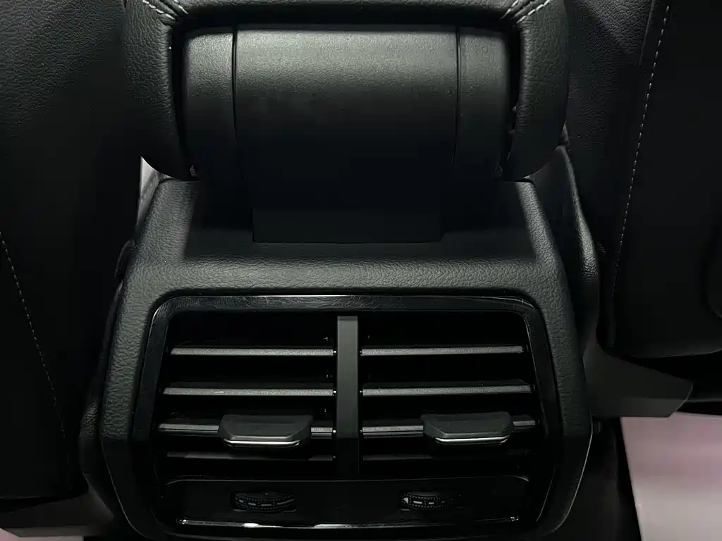 Audi Q3 2023 — фото 13