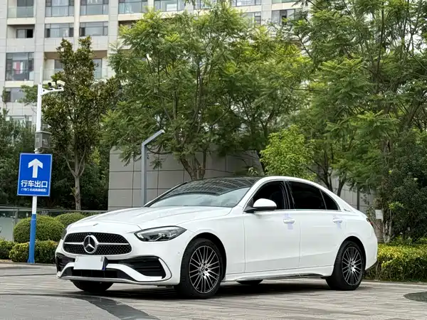 Mercedes-Benz C-Class 2022