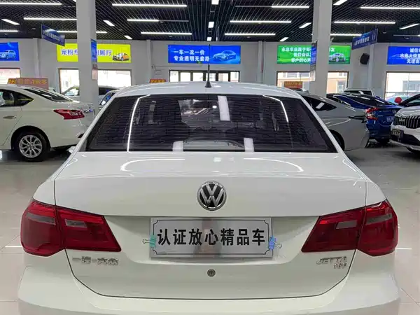 Volkswagen Jetta 2015