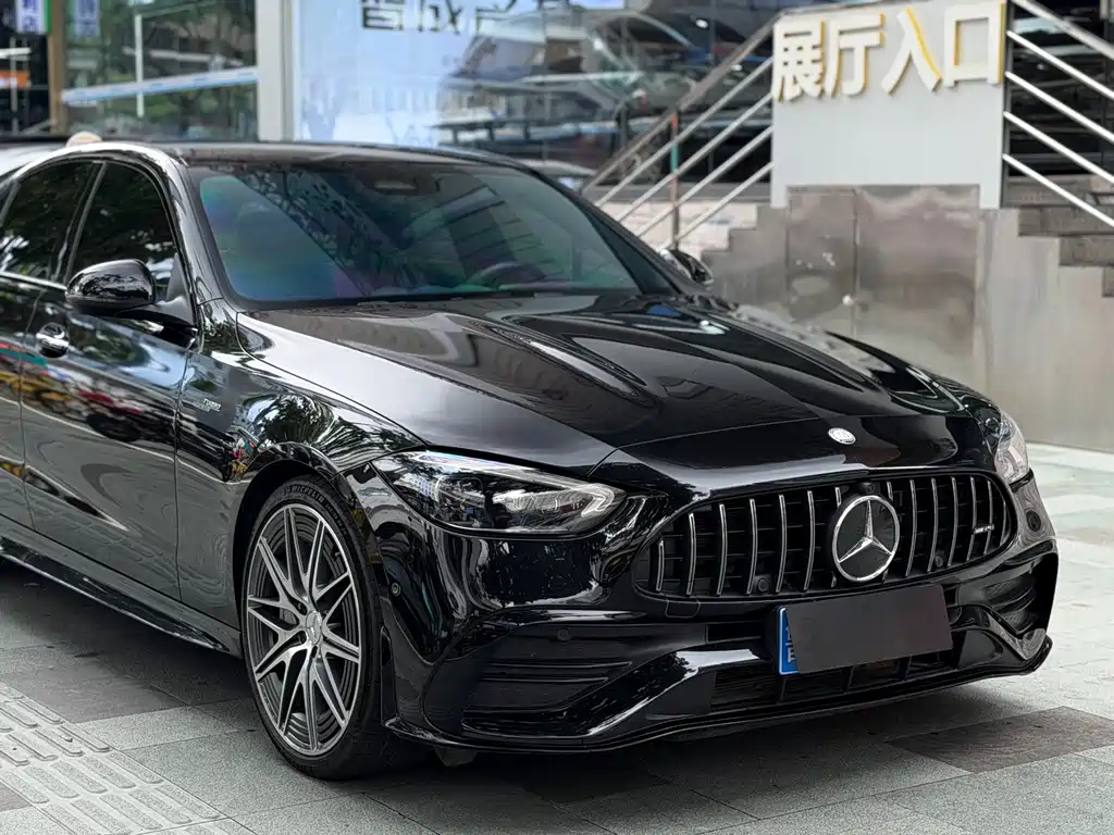 Mercedes-Benz C-Class AMG 2025 — фото 10