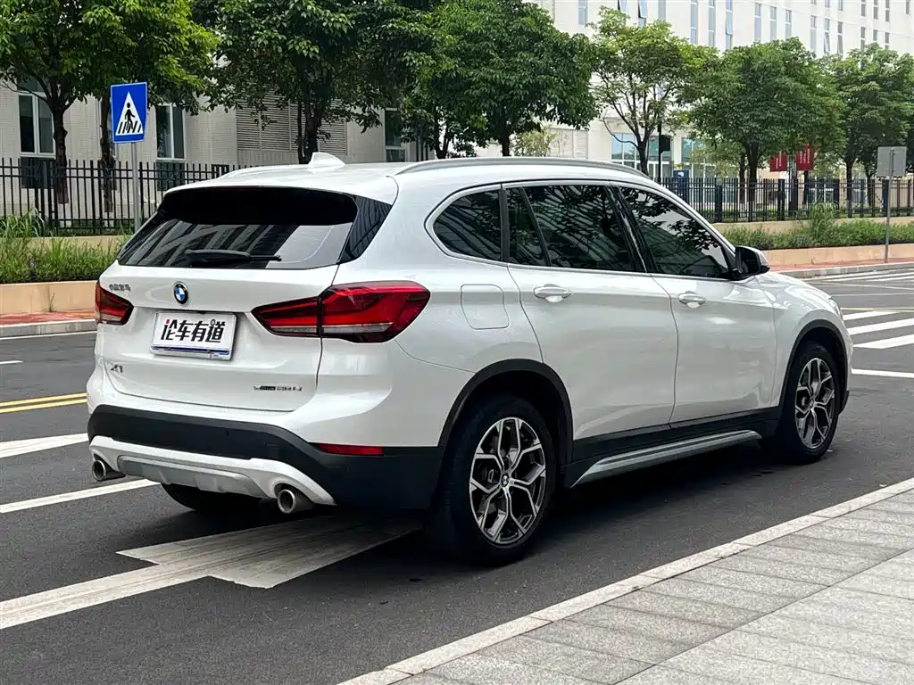 BMW X1 2021 — фото 2