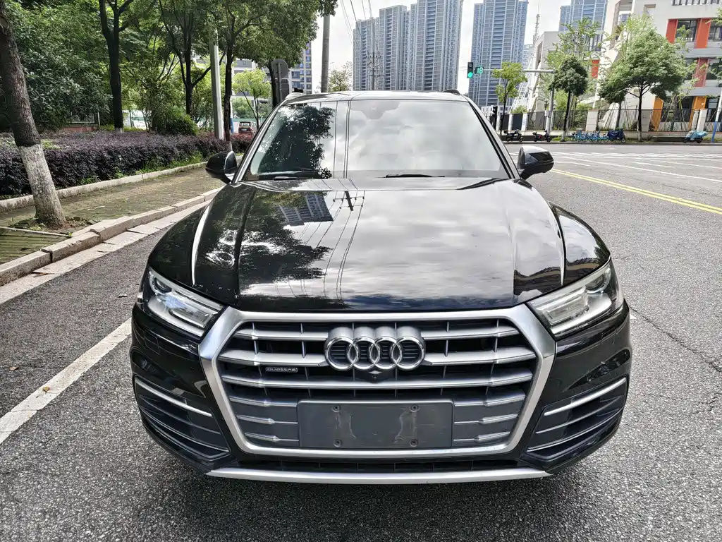 Audi Q5L 2019 — фото 2
