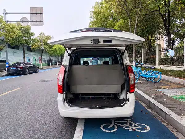 Wuling Hongguang 2015