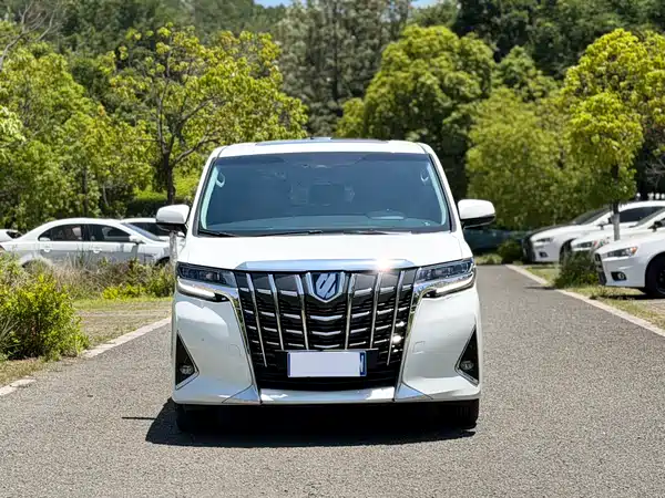 Toyota Alphard 2021