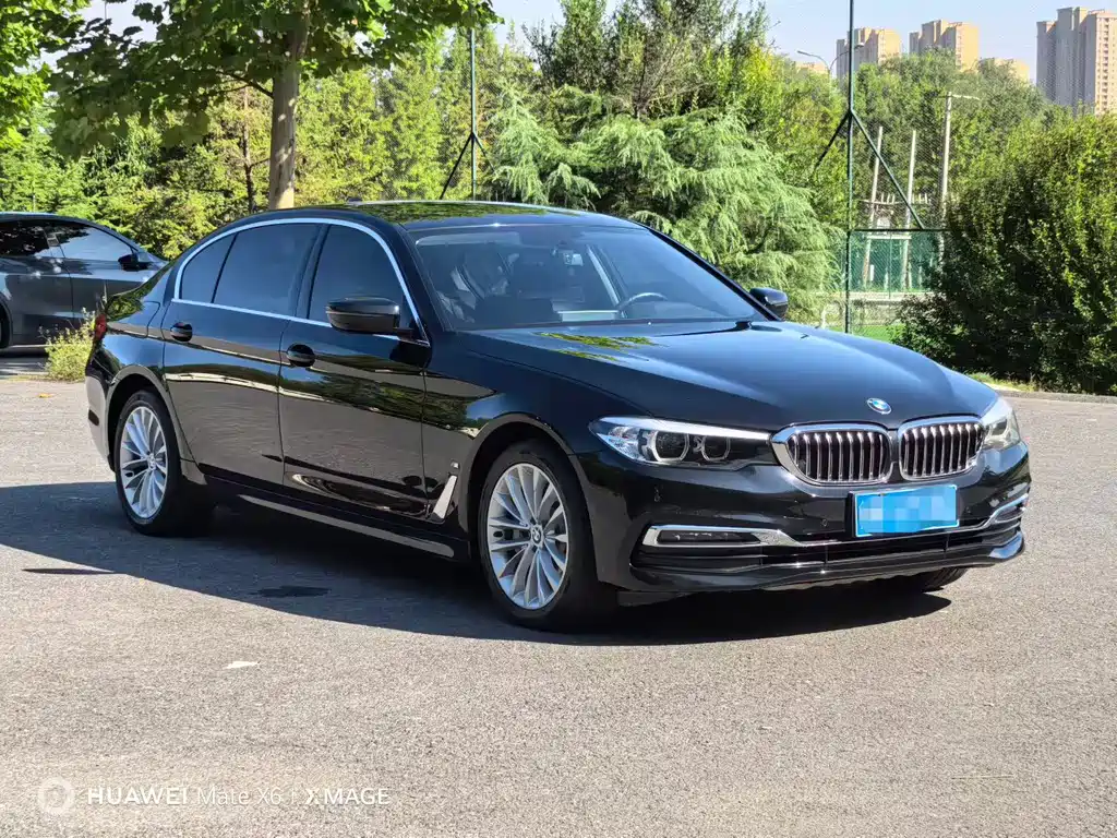 BMW 5 Series 2018 — фото 3