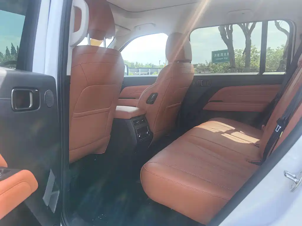 Haval H9 2025 — фото 16