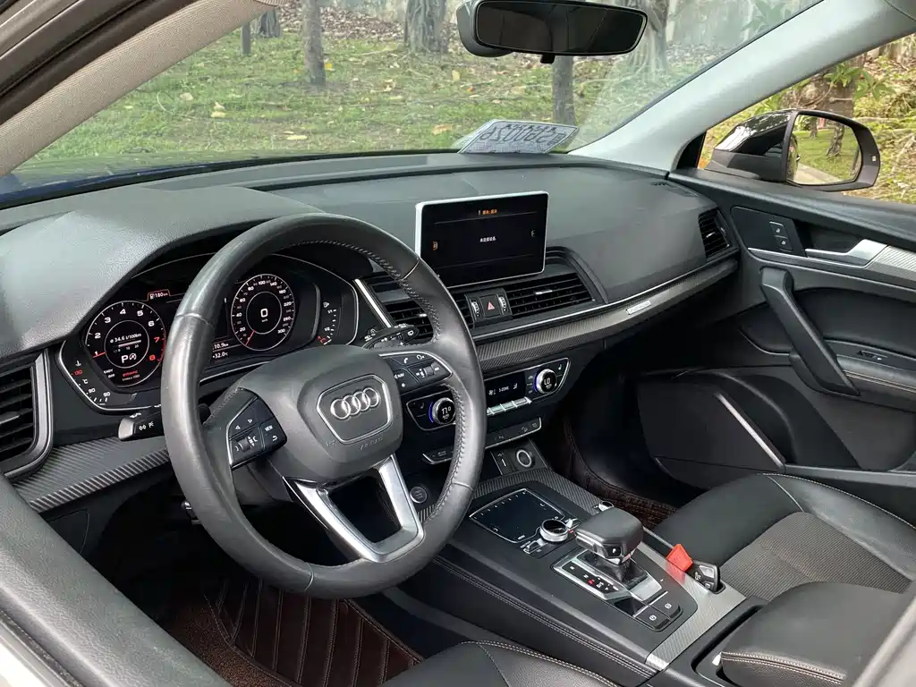 Audi Q5L 2019 — фото 12