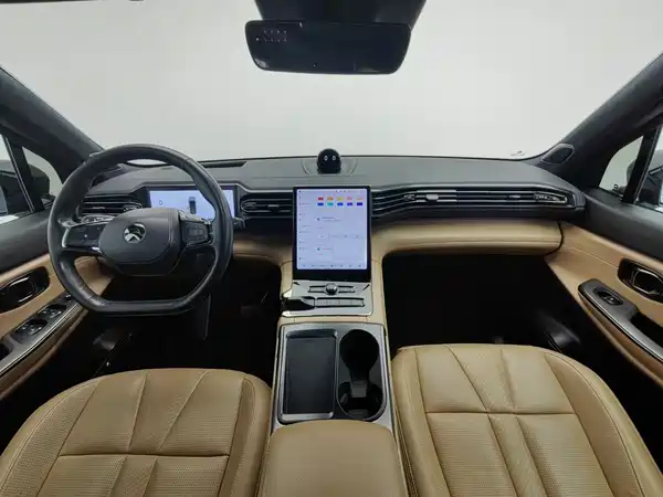 NIO ES8 2022