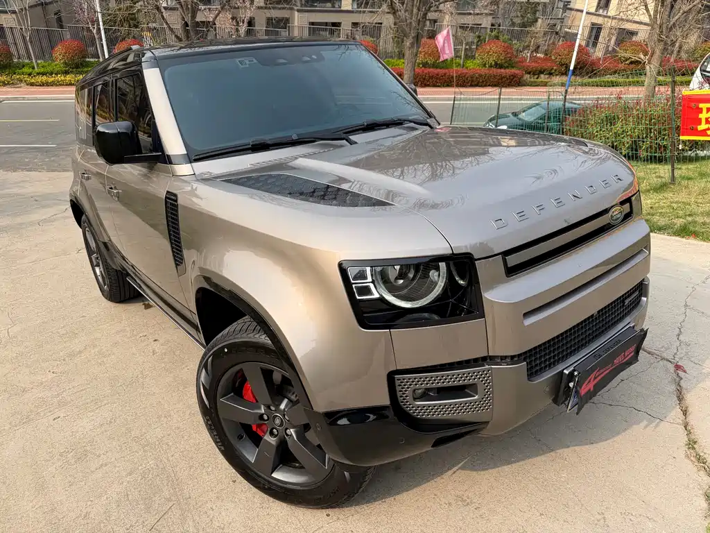 Land Rover Defender 2022 — фото 1