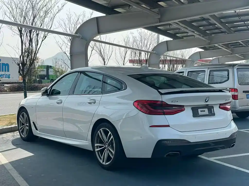 BMW 6 Series GT 2019 — фото 7