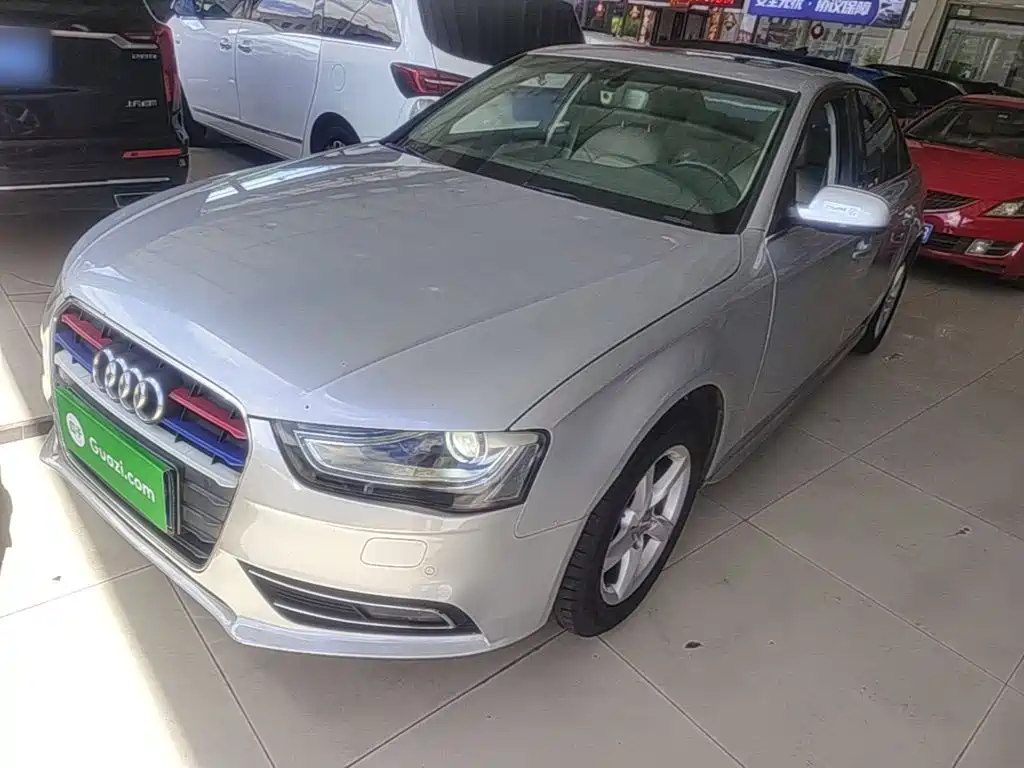 Audi A4L 2015