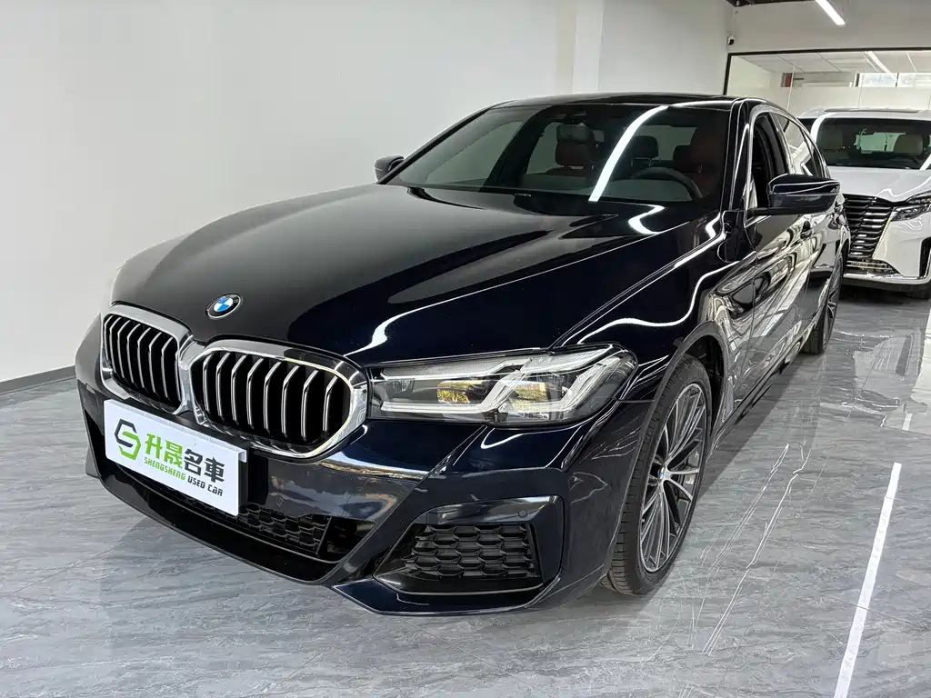 BMW 5 Series 2021 — фото 1