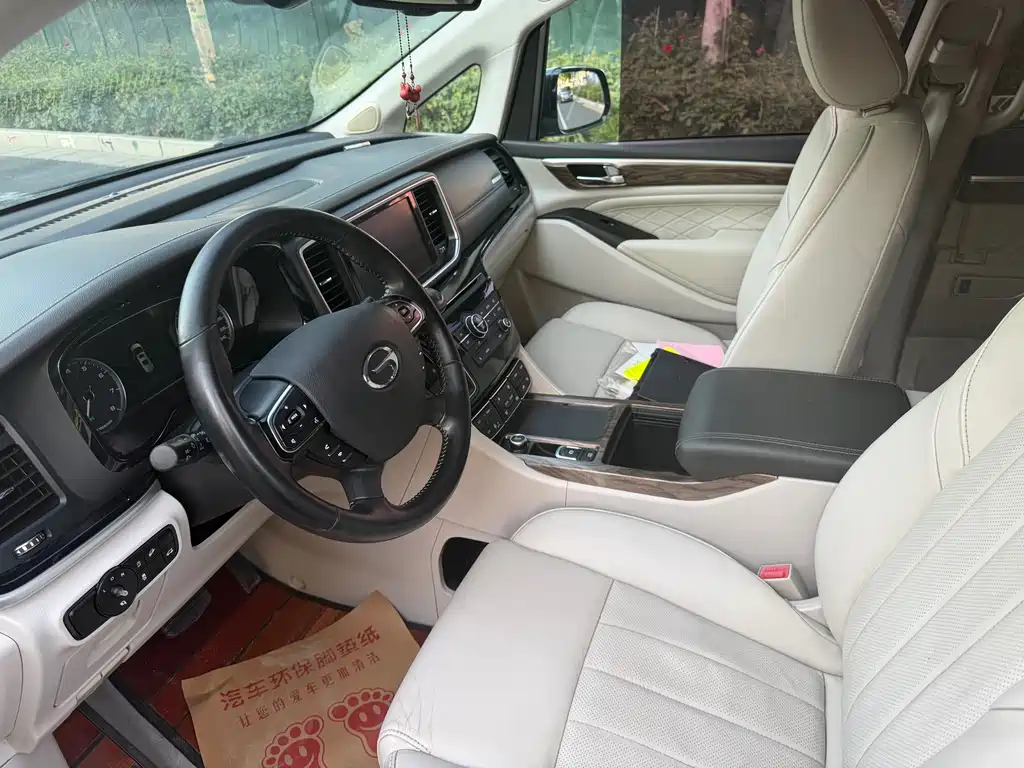 GAC Motor Trumpchi M8 2018 — фото 4