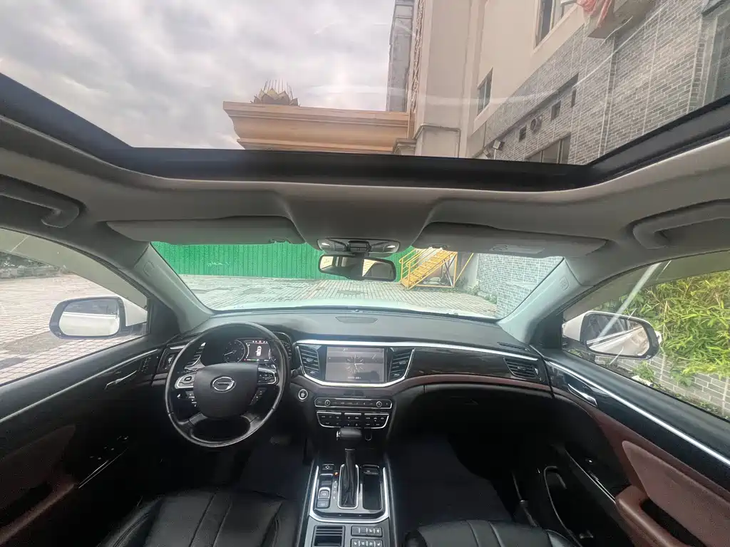 GAC Motor Trumpchi GS8 2017 — фото 19