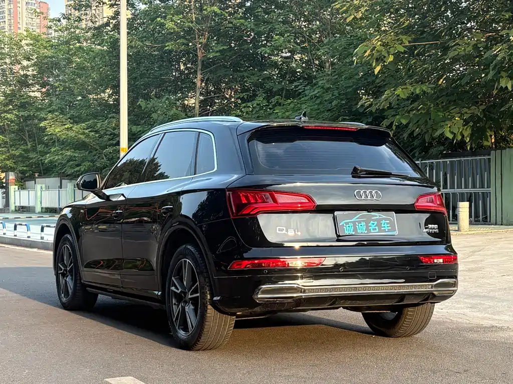 Audi Q5L 2019 — фото 7
