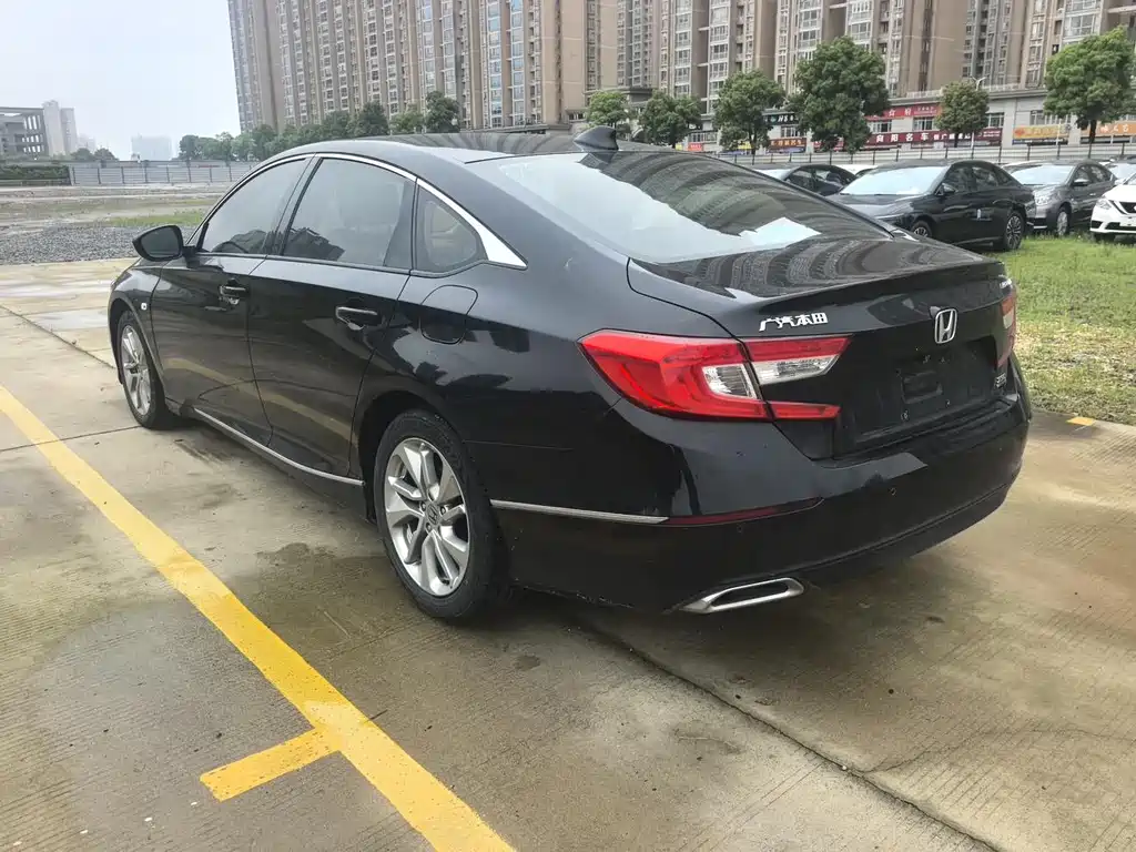 Honda Accord 2019 — фото 6
