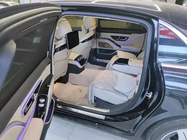 Mercedes-Benz Maybach S-Class 2023