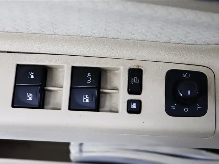 BAIC Motor E Series 2014 — фото 11