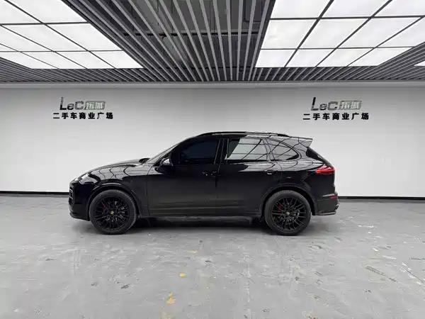 Porsche Cayenne 2016