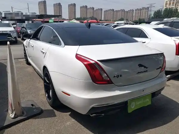 Jaguar XJ 2016