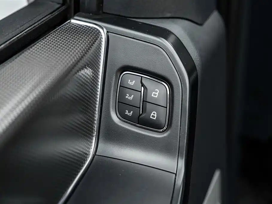 Ford F-150 Raptor 2024 — фото 17
