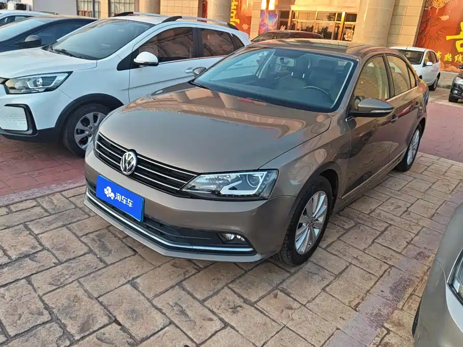 Volkswagen Sagitar 2016
