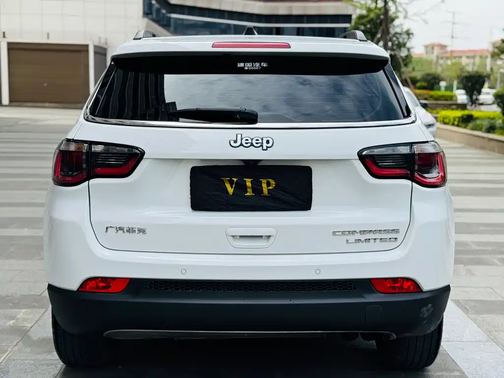 Jeep Compass 2017 — фото 7