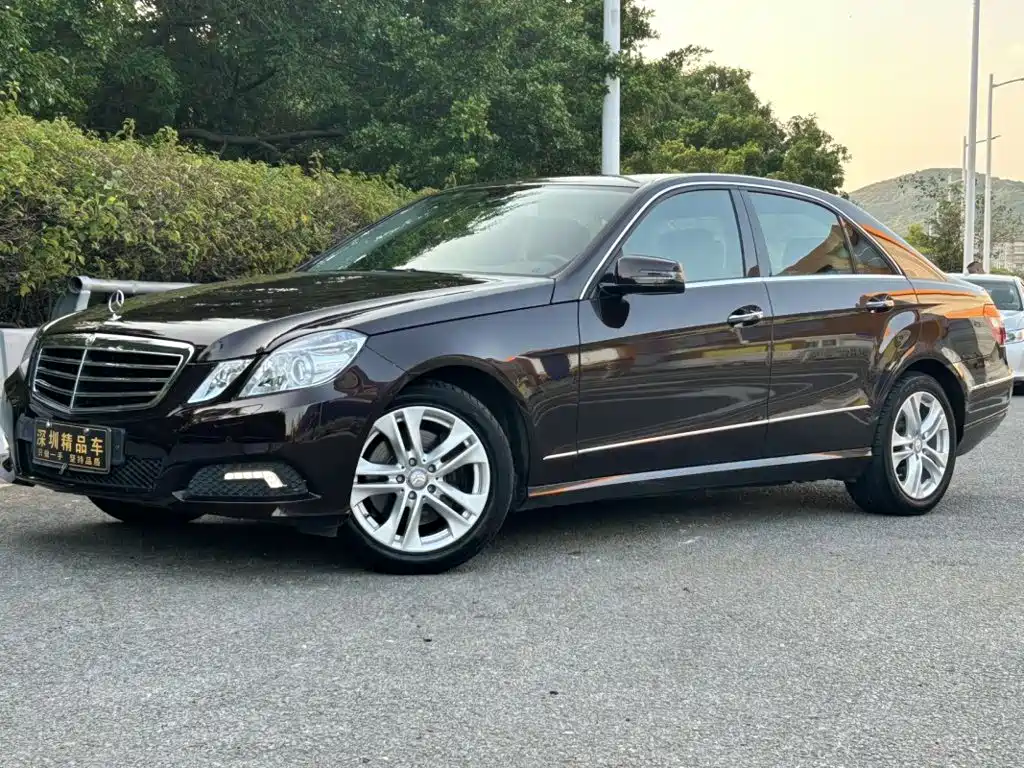 Mercedes-Benz E-Class 2010