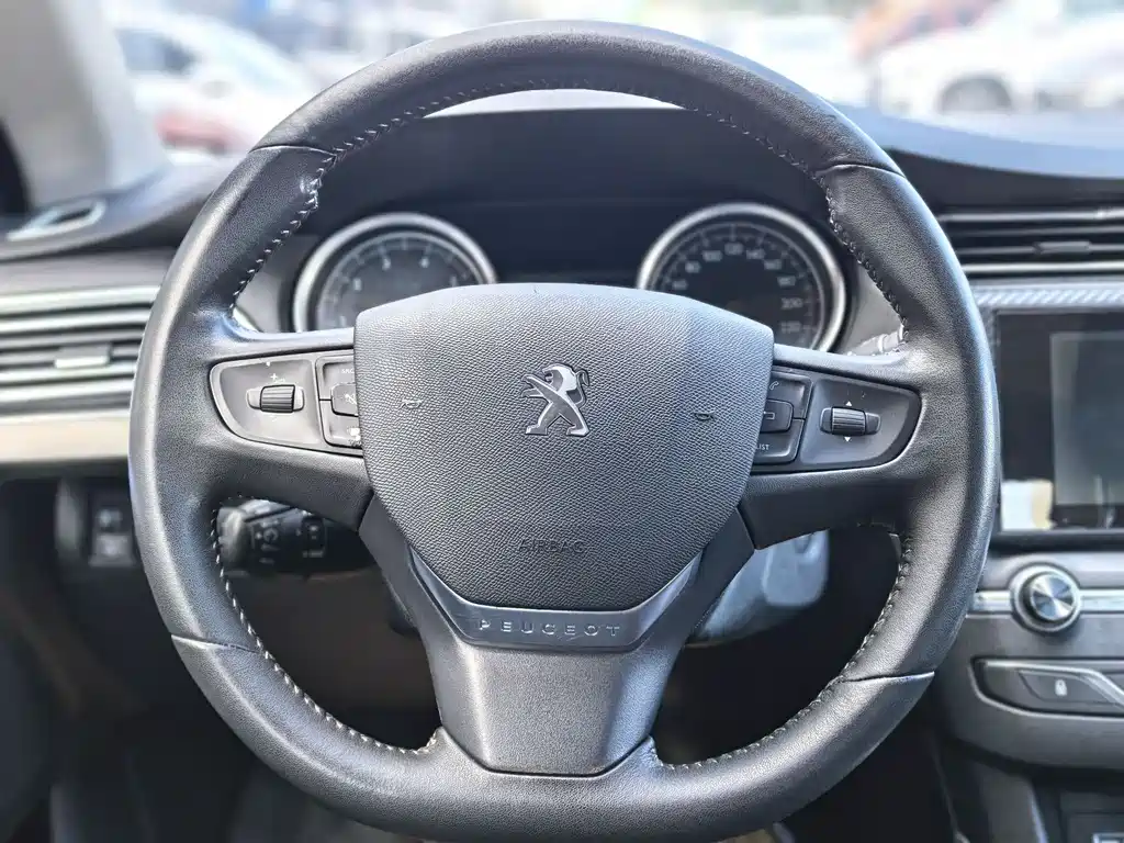 Peugeot 408 2015 — фото 10
