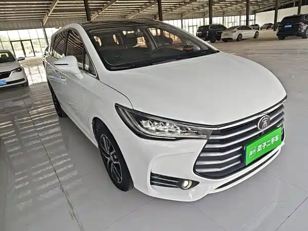 BYD Song MAX 2017