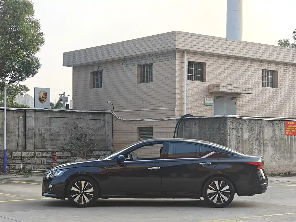 Nissan Teana 2022 — фото 7