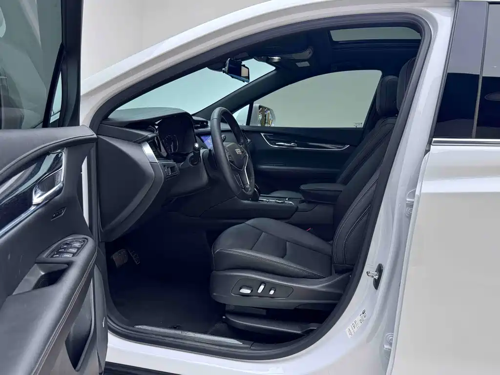 Cadillac XT5 2022 — фото 15