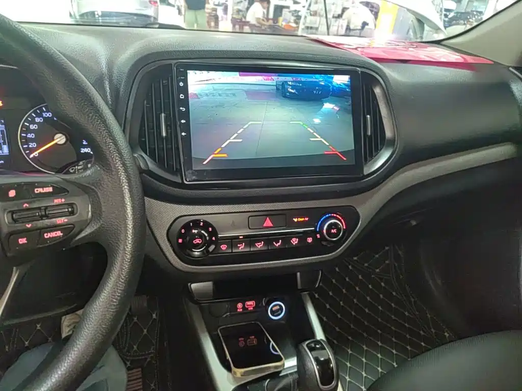 Kia KX3 2017 — фото 13