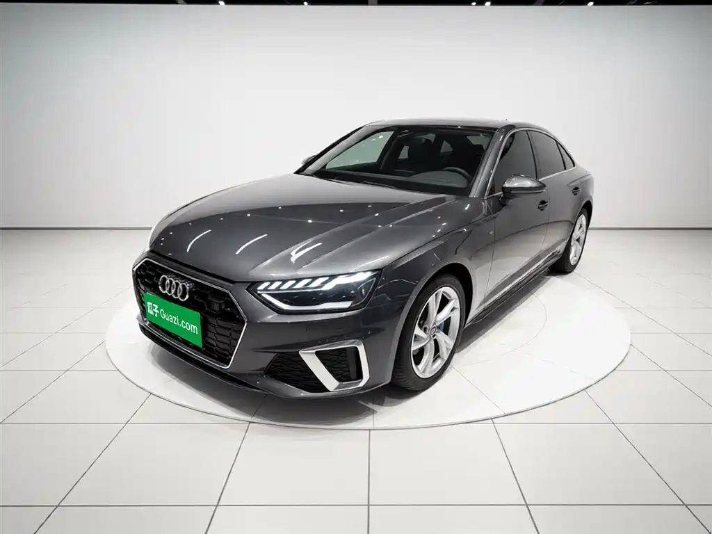 Audi A4L 2021 — фото 1