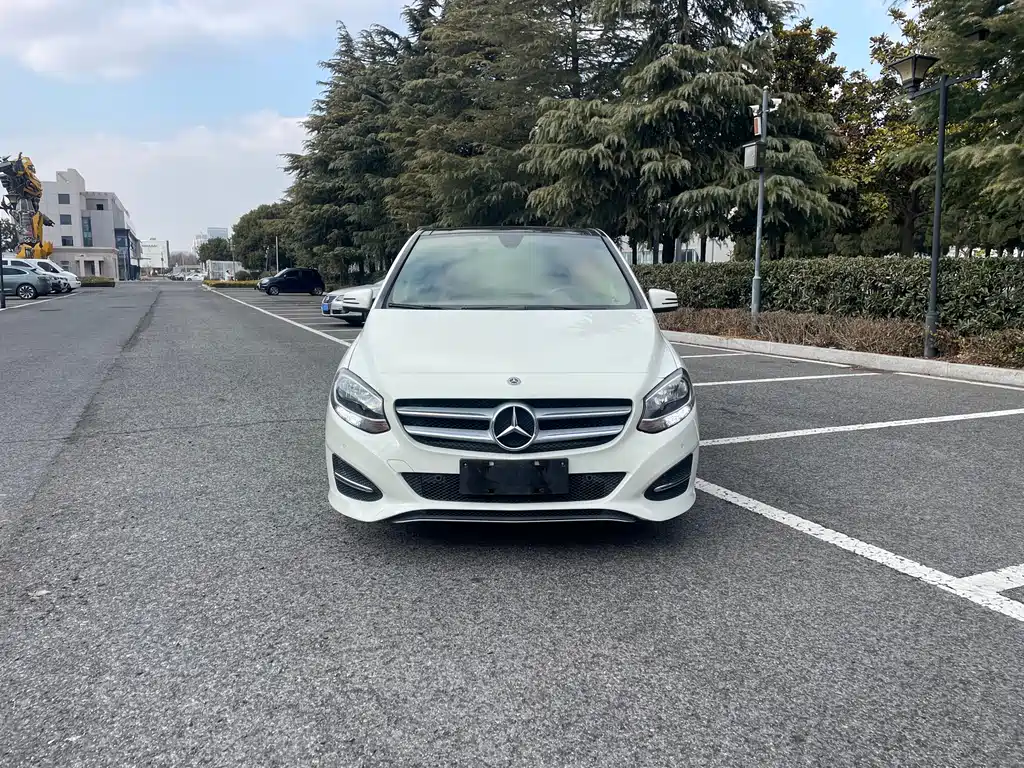 Mercedes-Benz B-Class 2017 — фото 2
