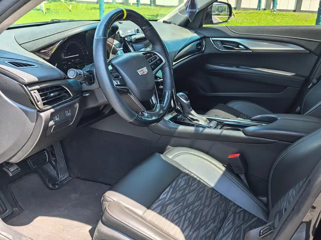 Cadillac ATS-L 2018 — фото 11