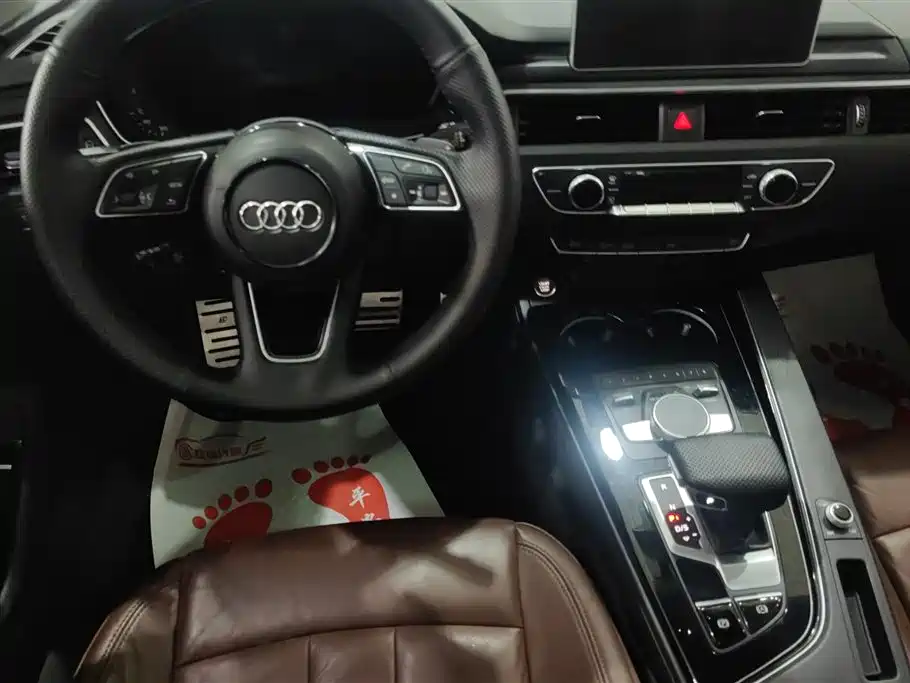 Audi A4L 2018 — фото 13