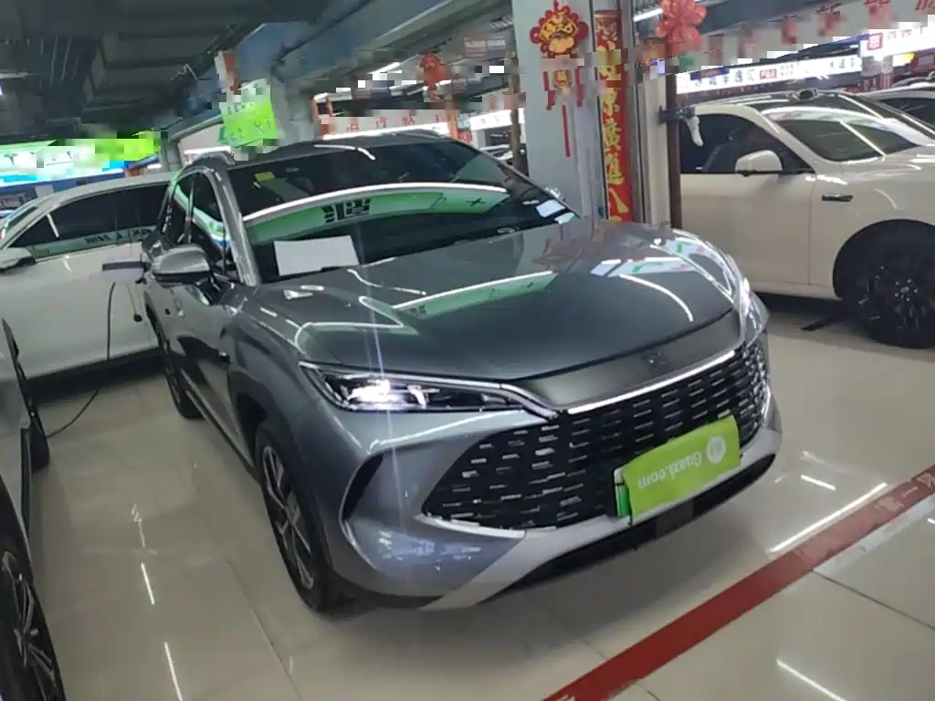 BYD L DM-i 2026 — фото 4