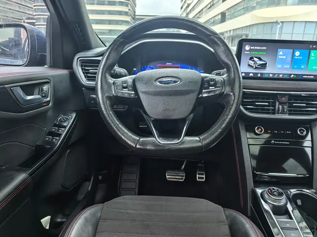 Ford Escape 2021 — фото 30