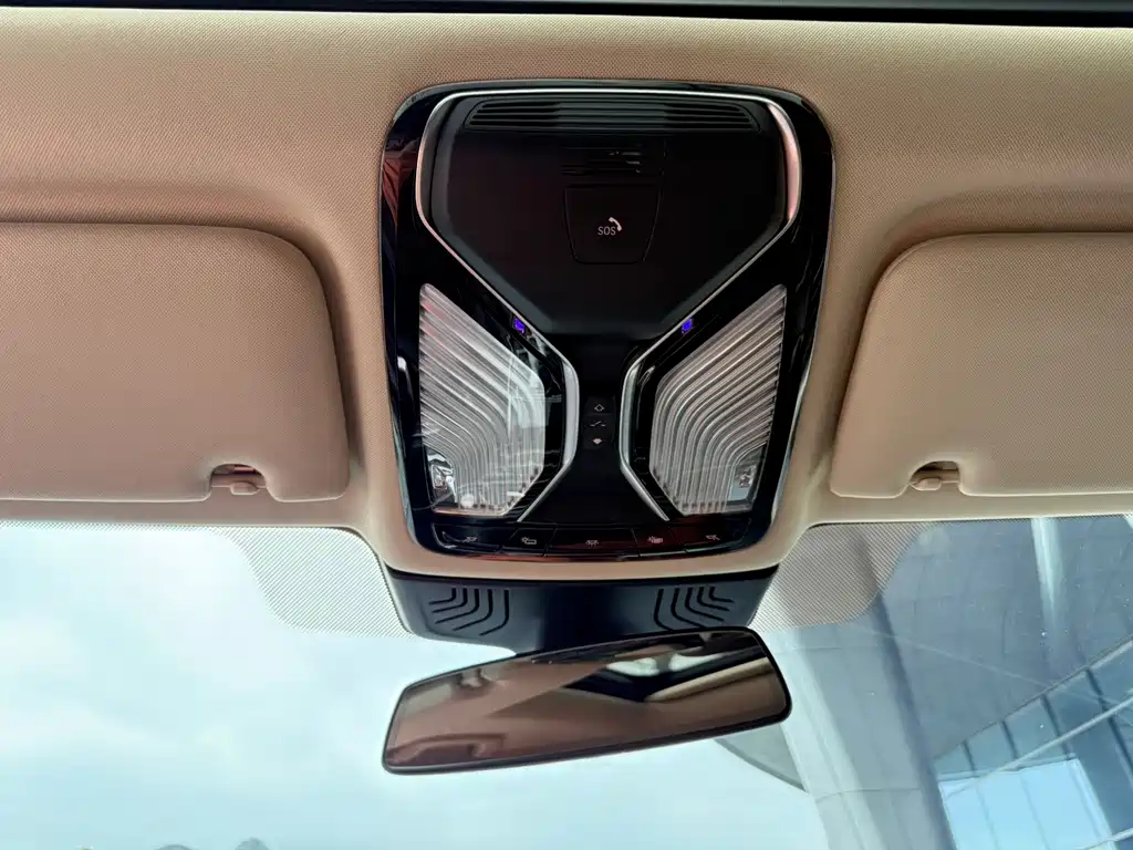 BMW 7 Series 2021 — фото 17