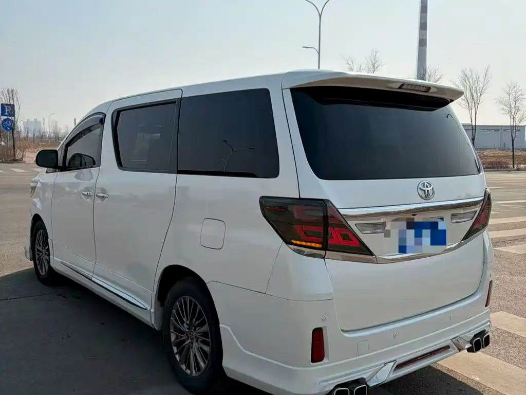 Toyota Alphard 2012 — фото 6