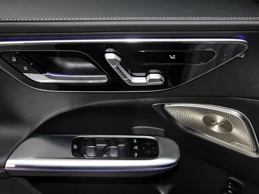 Mercedes-Benz C-Class 2026 — фото 16