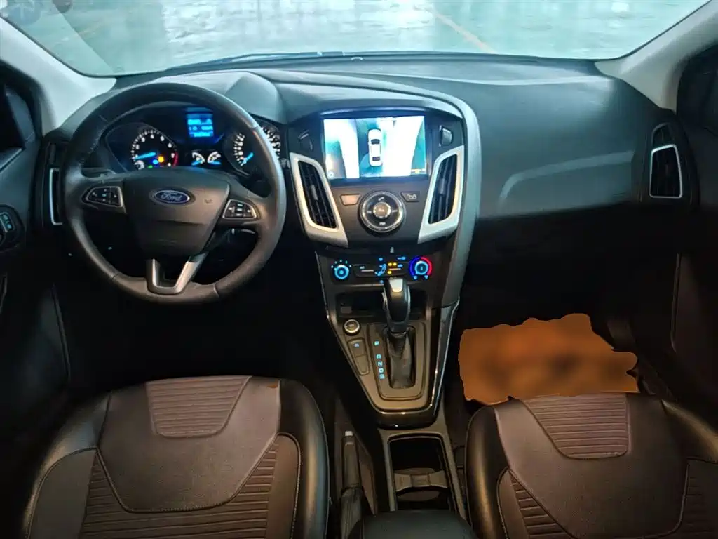 Ford Focus 2021 — фото 10