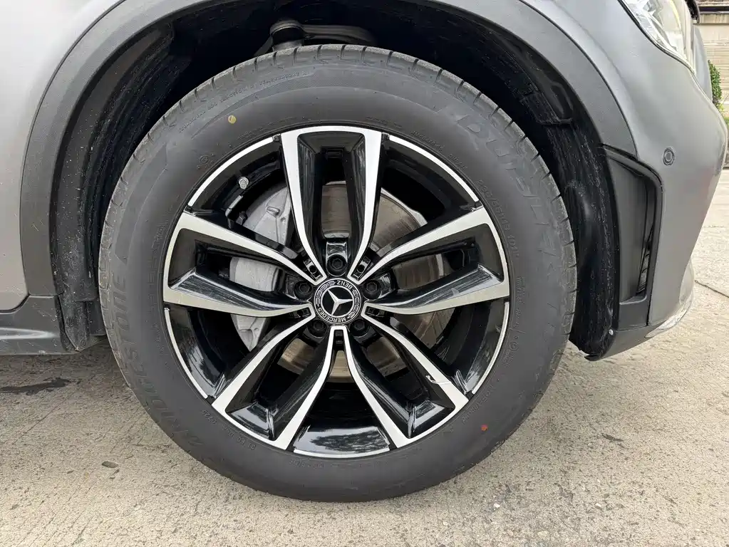 Mercedes-Benz GLC 2021 — фото 15