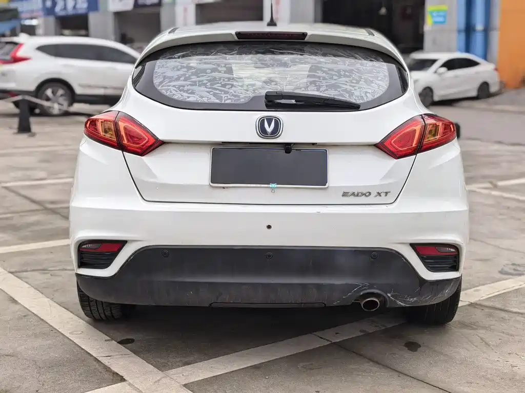 Changan Eado XT 2014 — фото 14
