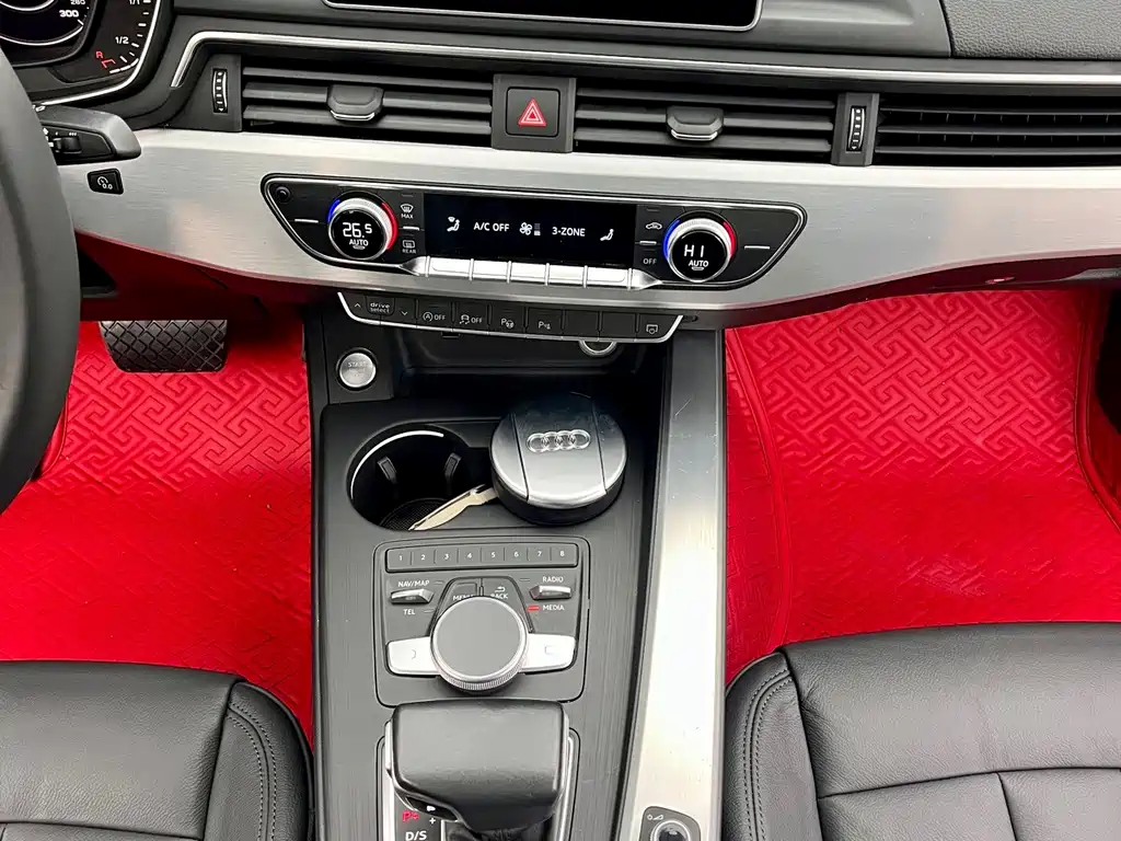 Audi A4L 2019 — фото 13