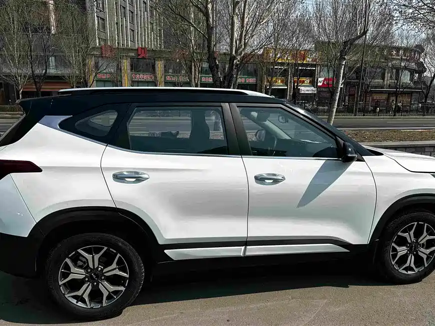 Kia KX3 2021 — фото 13