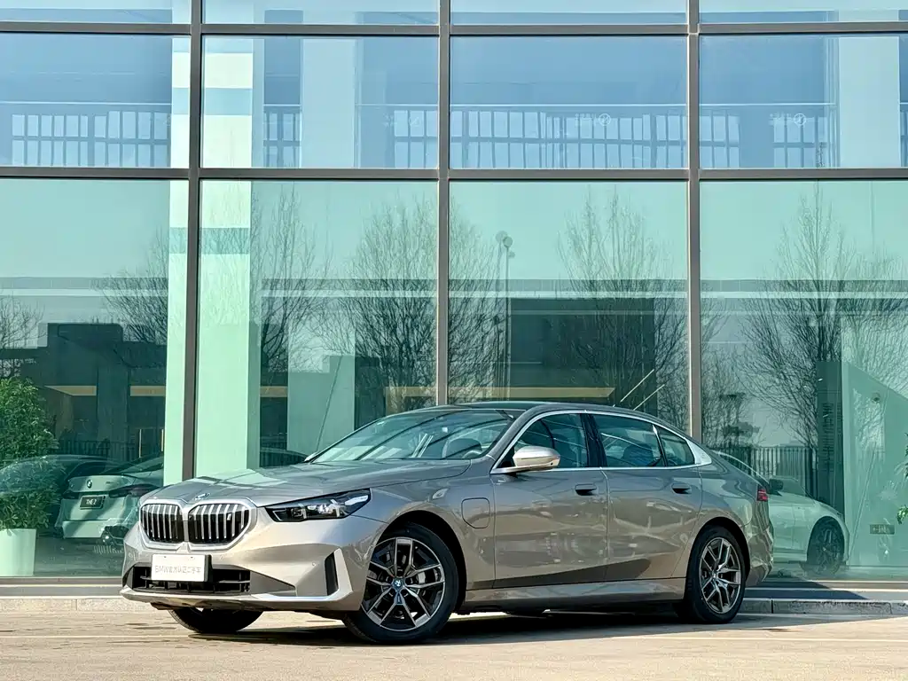 BMW i5 2026
