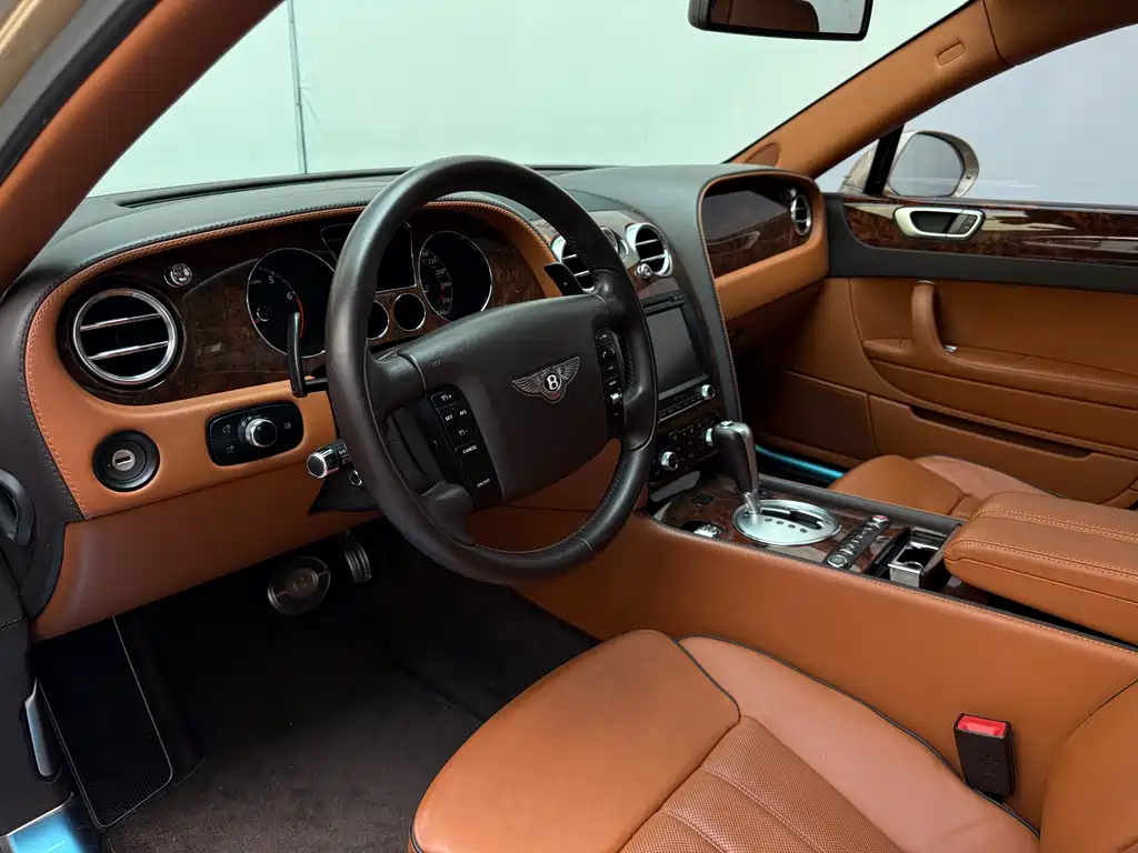 Bentley Flying Spur 2012 — фото 7
